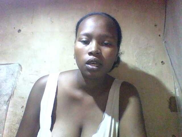 Asminah1 live cam on BongaCams