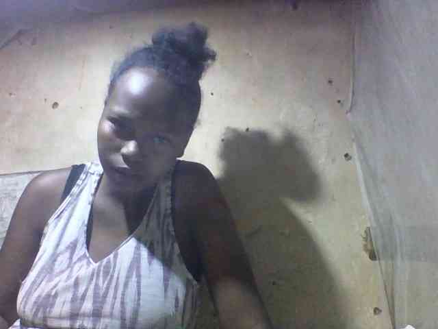 Asminah1 webcam