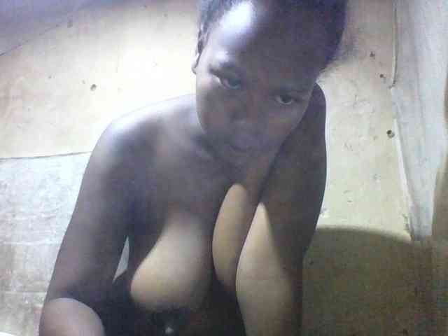 Asminah1 webcam