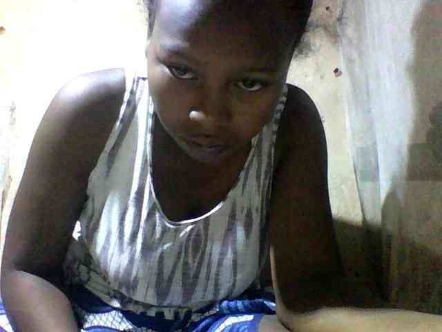 Asminah1 webcam