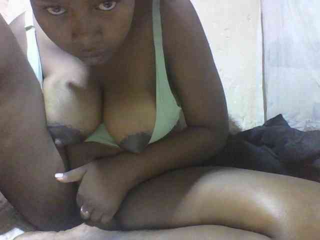 Asminah1 webcam