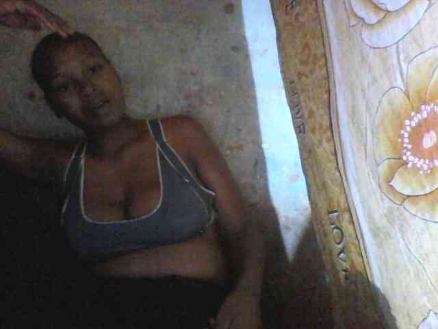 Asminah1 webcam