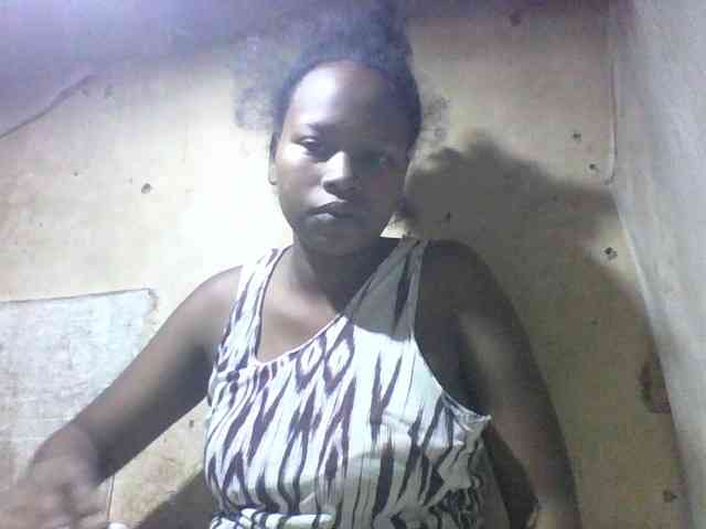 Asminah1 webcam