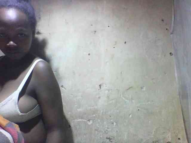Asminah1 webcam