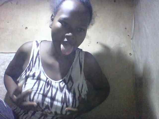 Asminah1 webcam