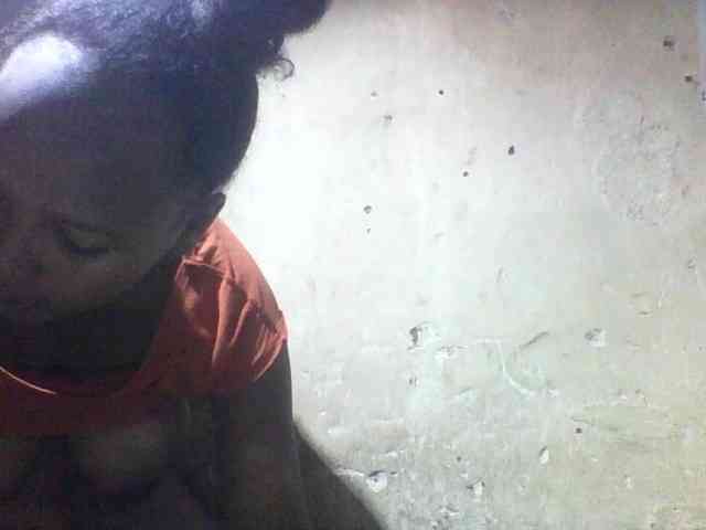 Model: Asminah1