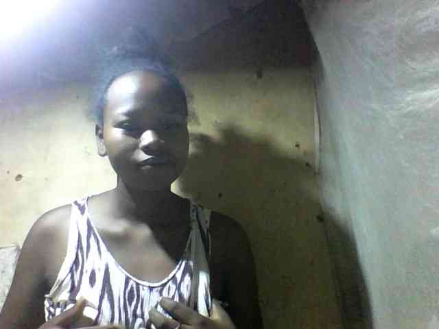 Asminah1 webcam