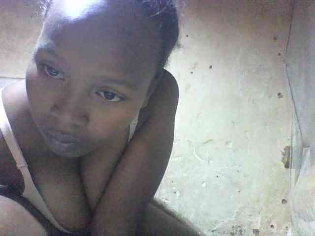 Asminah1 webcam