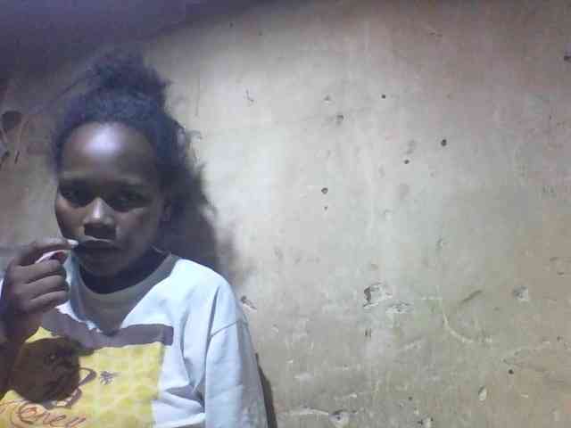 Asminah1 webcam