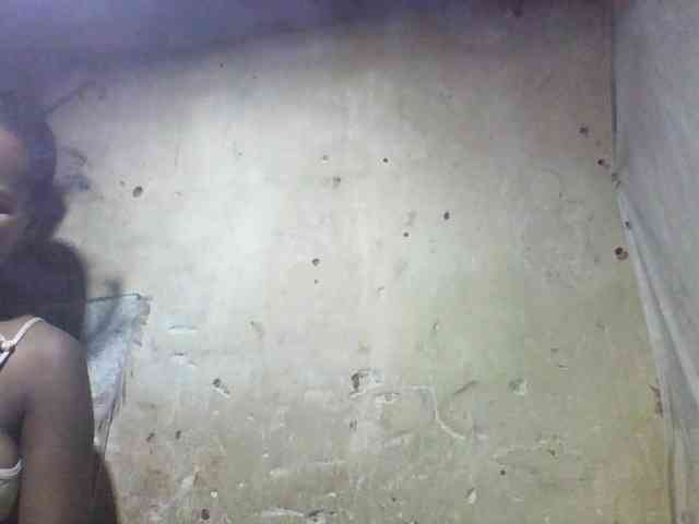 Asminah1 webcam