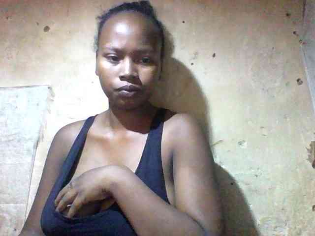 Asminah1 webcam
