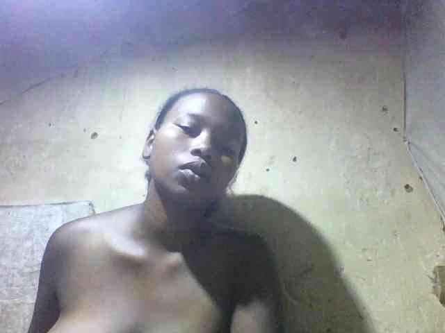 Asminah1 webcam