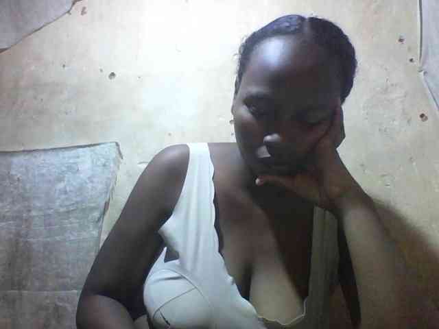 Asminah1 webcam
