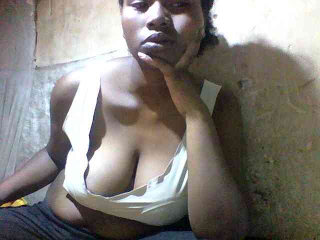 Asminah1 webcam