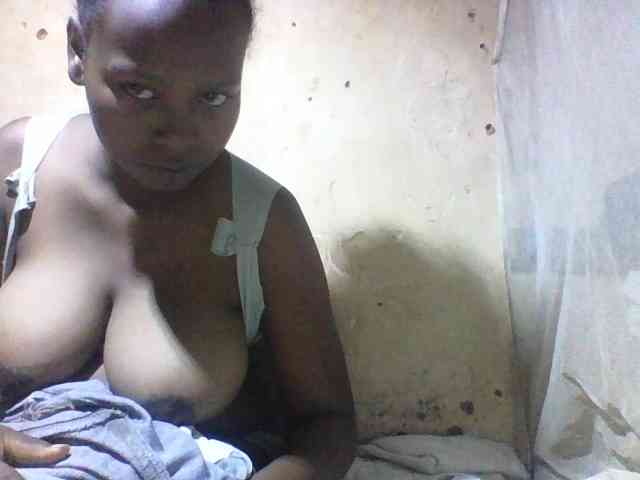 Asminah1 webcam