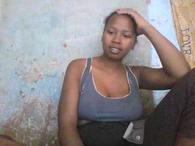 Asminah1 webcam