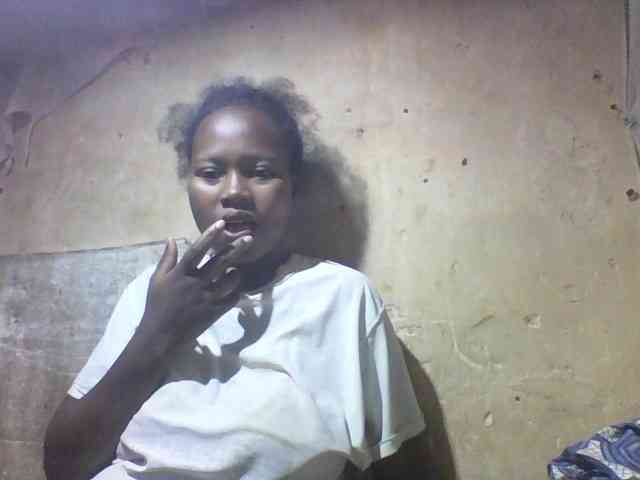 Asminah1 webcam