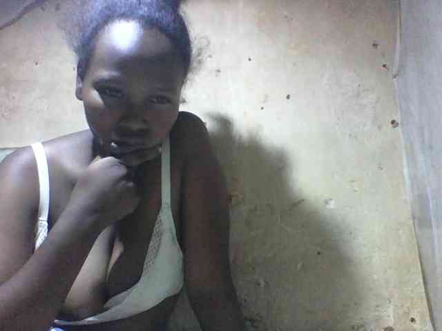 Asminah1 webcam