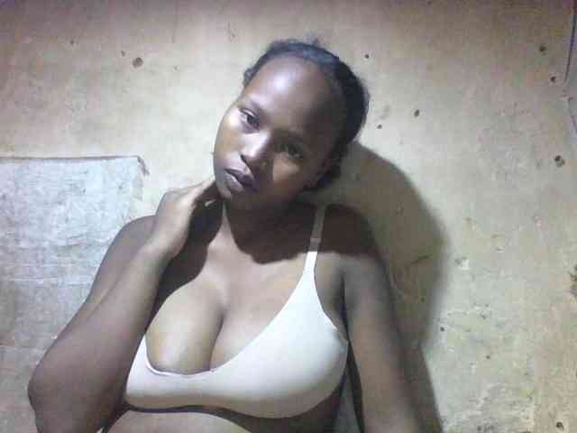 Asminah1 webcam
