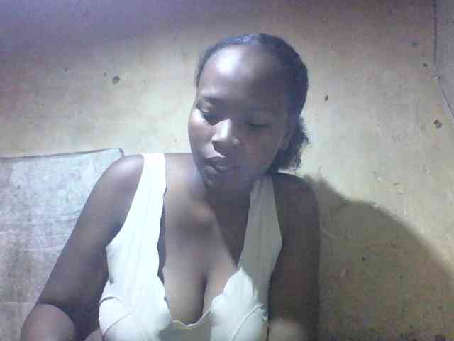 Asminah1 webcam