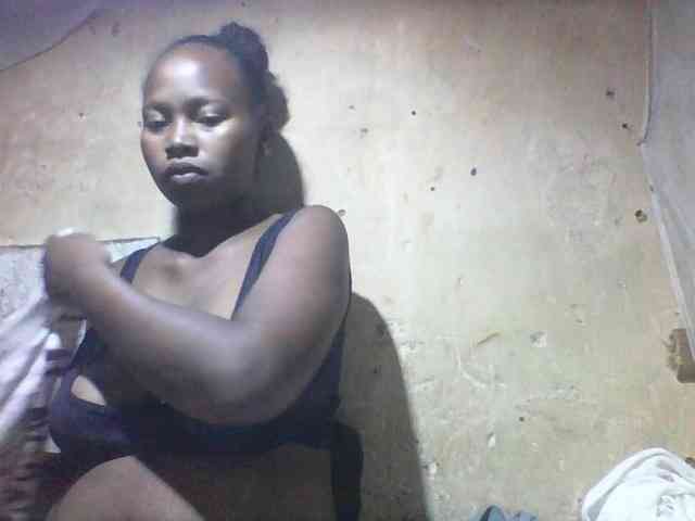 Asminah1 webcam