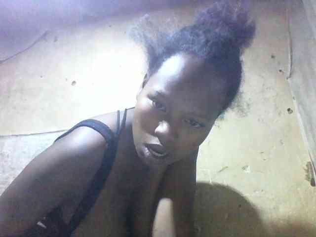 Asminah1 webcam