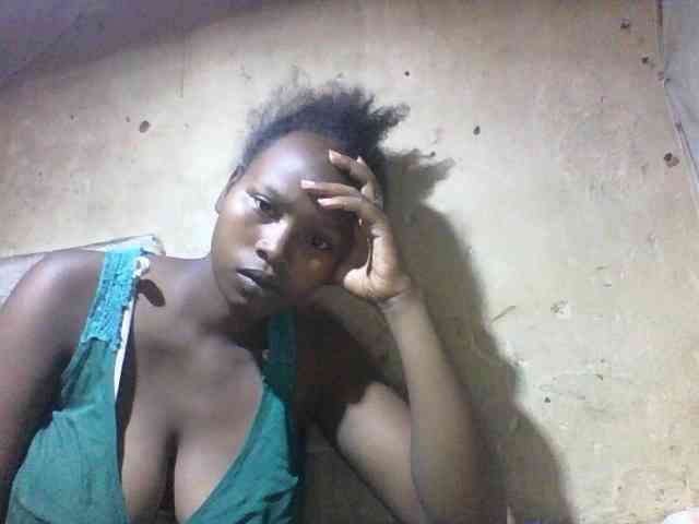 Asminah1 webcam