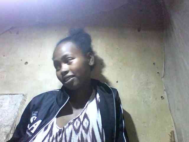 Asminah1 webcam