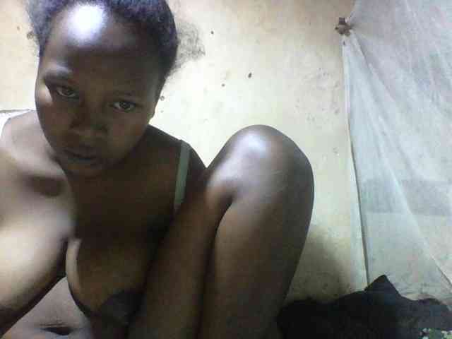 Asminah1 webcam