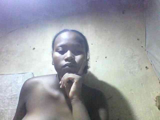 Asminah1 webcam