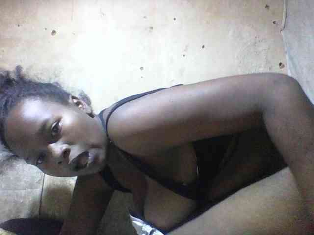 Asminah1 webcam