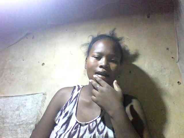 Asminah1 webcam