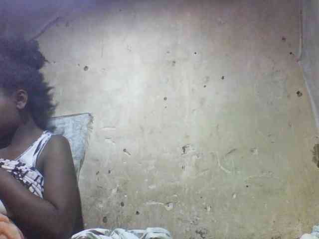 Asminah1 webcam
