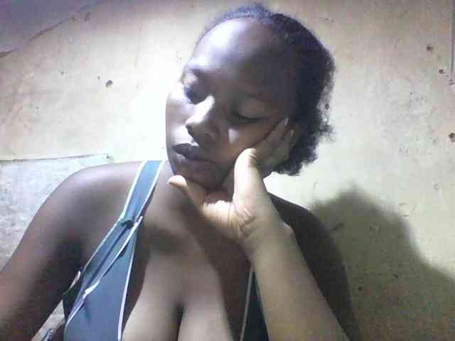Asminah1 webcam