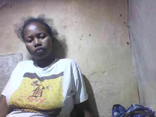 Asminah1 webcam