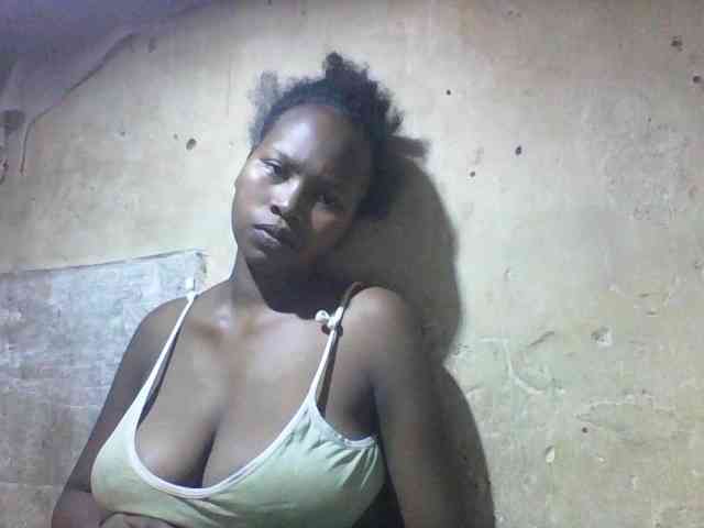 Asminah1 webcam