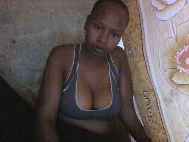 Asminah1 webcam