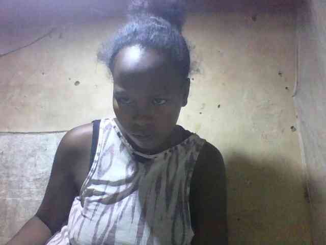 Asminah1 webcam
