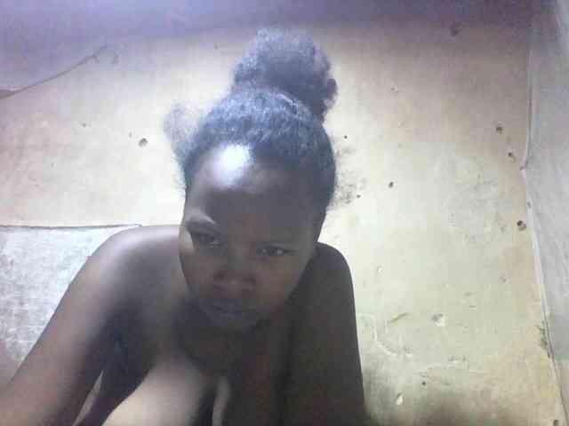 Asminah1 webcam