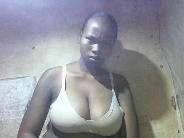 Asminah1 webcam