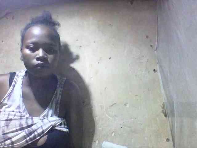 Asminah1 webcam