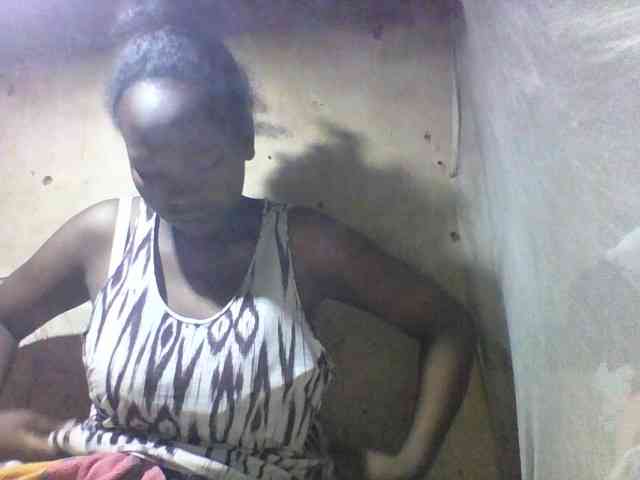 Asminah1 webcam
