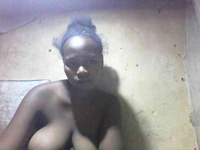 Asminah1 webcam
