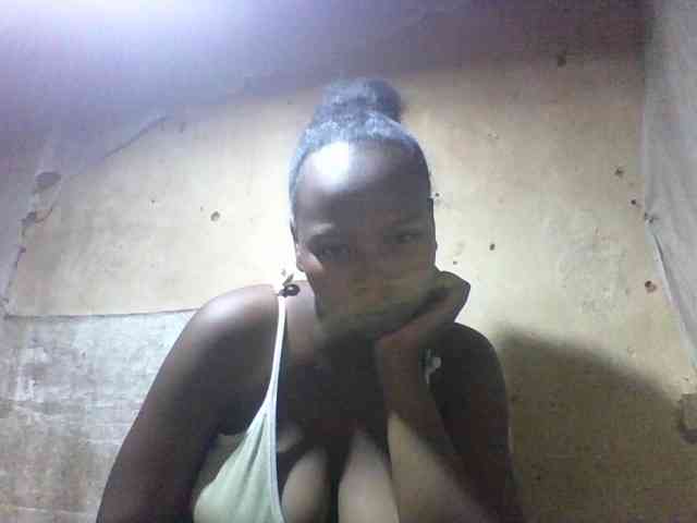 Asminah1 webcam
