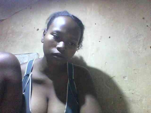 Asminah1 webcam