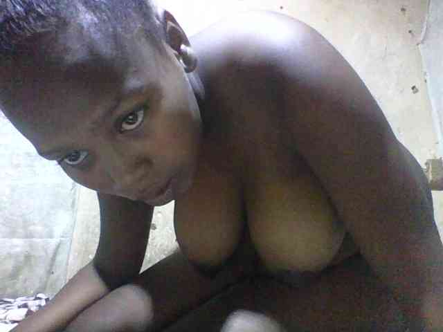 Asminah1 webcam