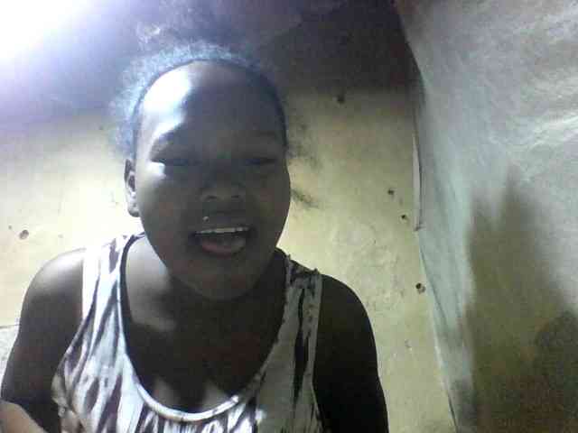 Asminah1 webcam
