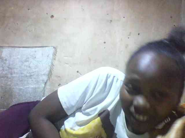 Asminah1 webcam