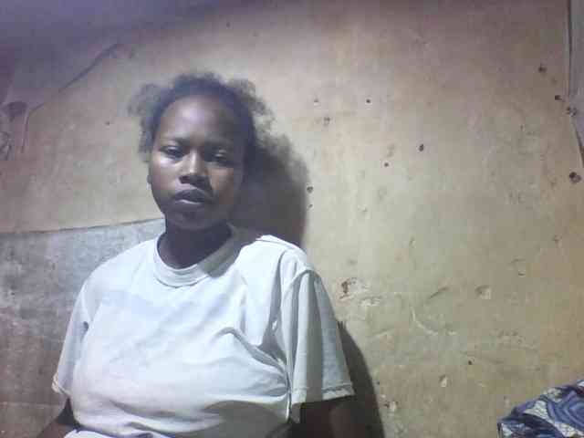 Asminah1 webcam
