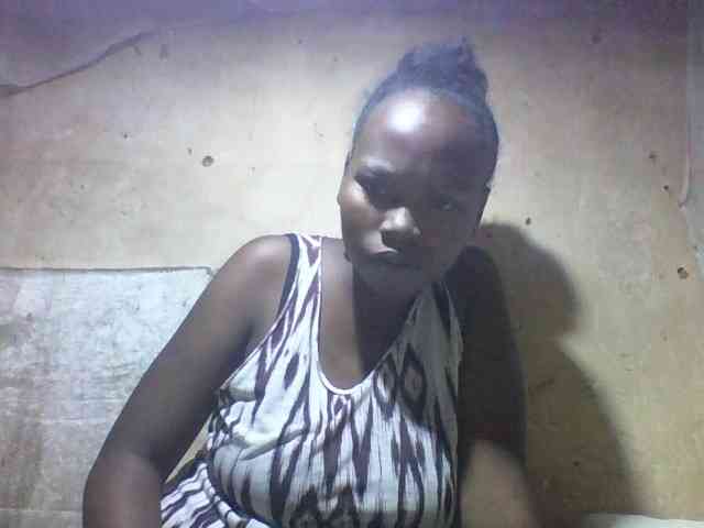Asminah1 webcam